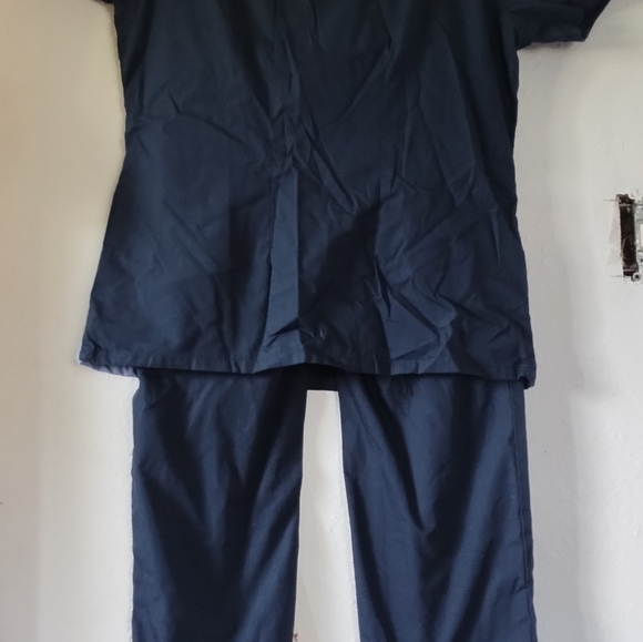 Beverly Hills Uniform blue scrubs - Picture 3 of 5